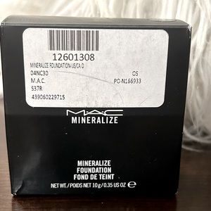 MAC Mineralize compact foundation “NC30”